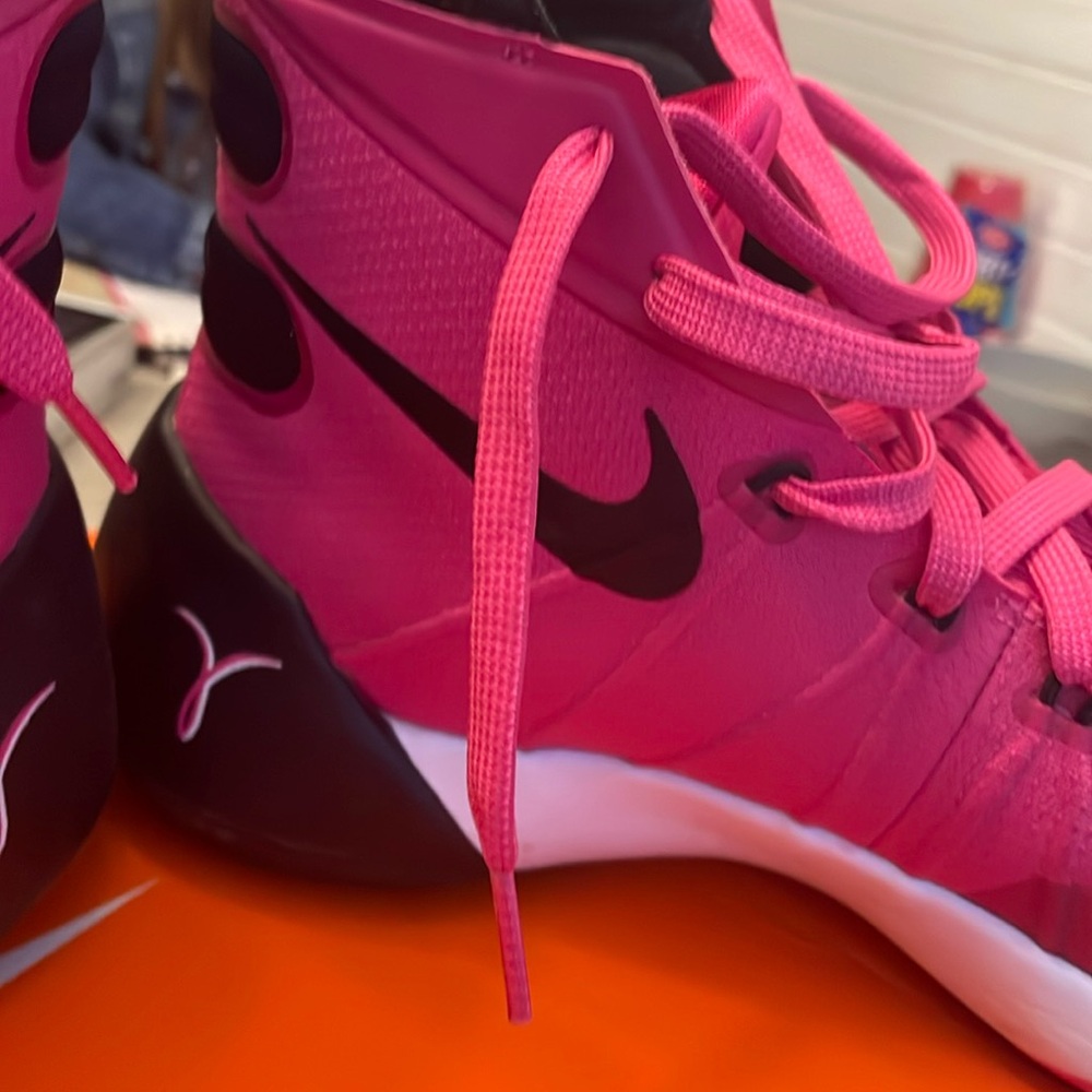 Nike hyper dunk 2015 cancer awareness